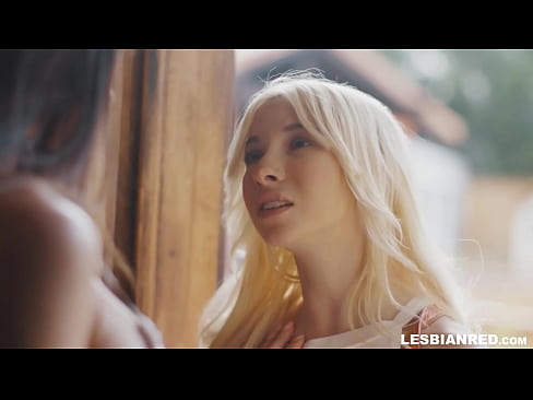 ❤️ Дівчина приходить додому через кілька місяців і в кінцевому підсумку їсть кицьку своєї мачухи Російське порно у нас ☑